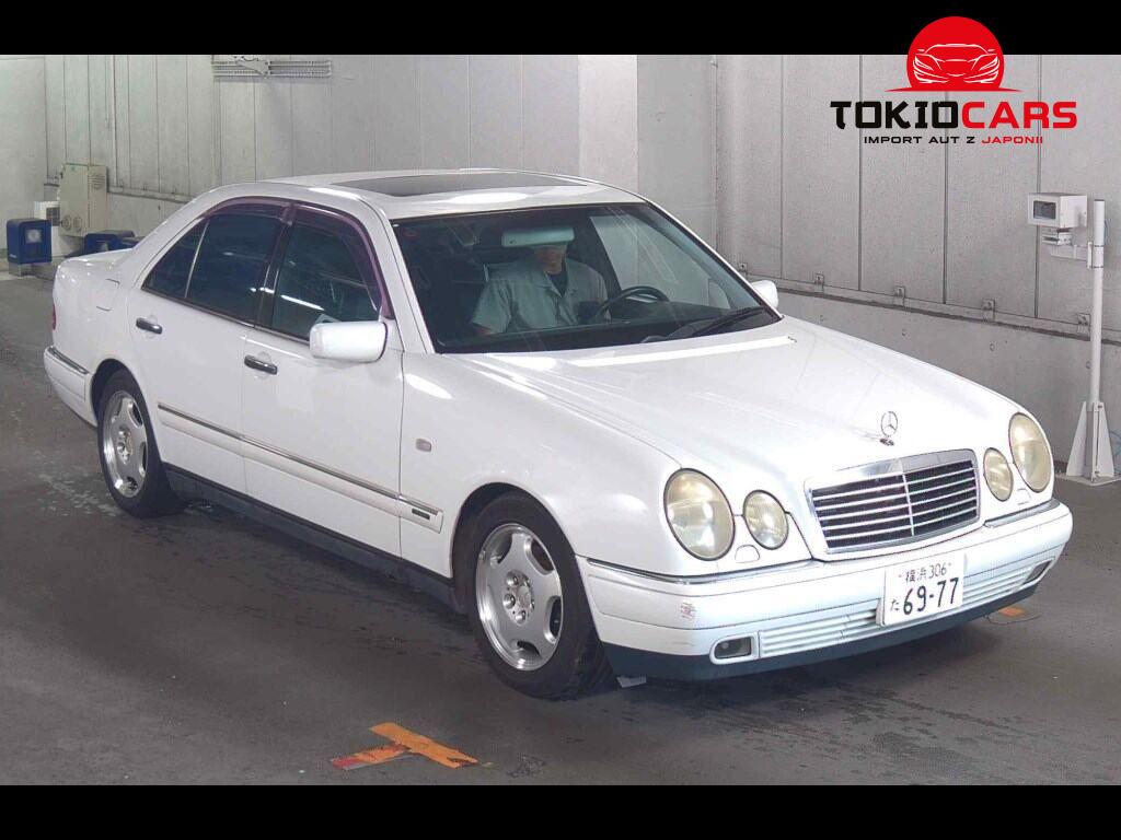 MERCEDES BENZ E-CLASS 4D E320 AVANTGARDE
