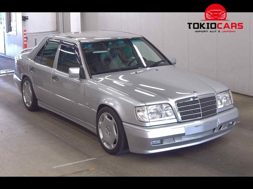 MERCEDES BENZ E-CLASS 4D