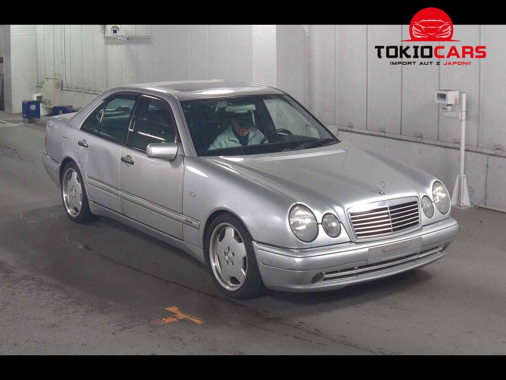 MERCEDES BENZ E-CLASS 4D E230