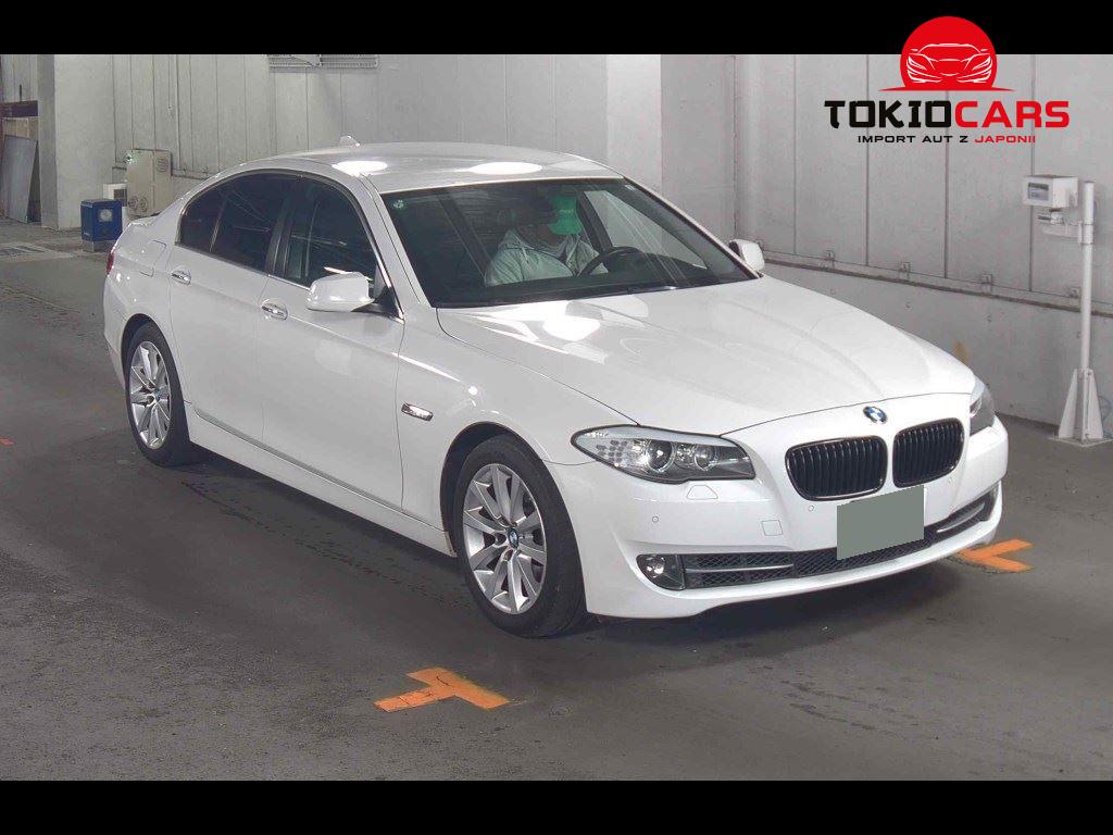 BMW 5 SERIES 4D 528I